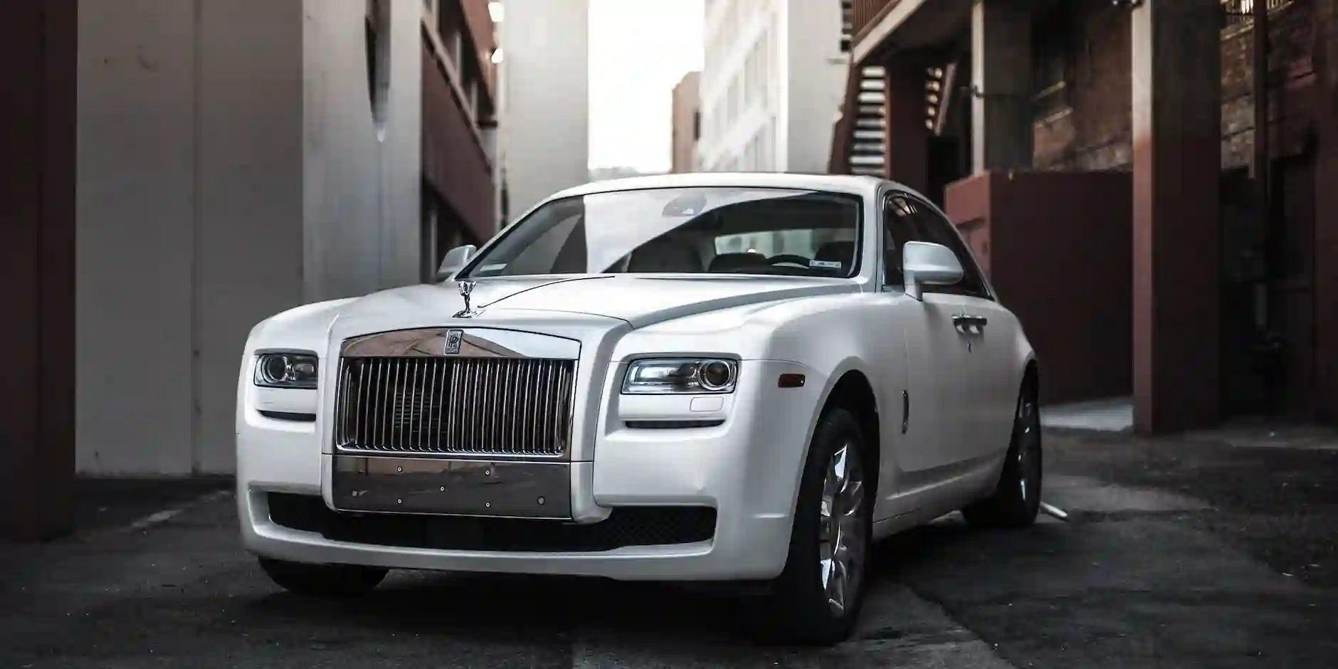 Why Choose a Rolls Royce for Your Wedding Day in Chelmsford?