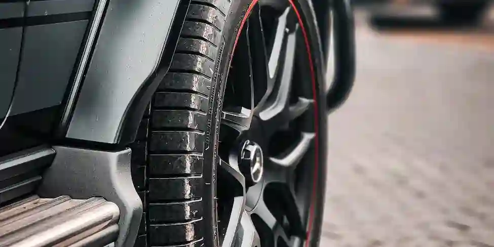 Top Tips for Hiring a Wedding Car in Northern Ireland: A Bride's Guide