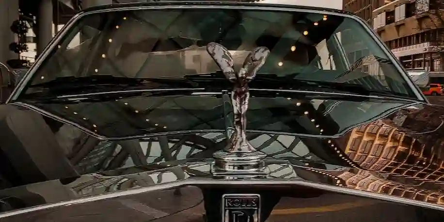 The Ultimate Guide to Hiring a Rolls Royce Ghost for Weddings