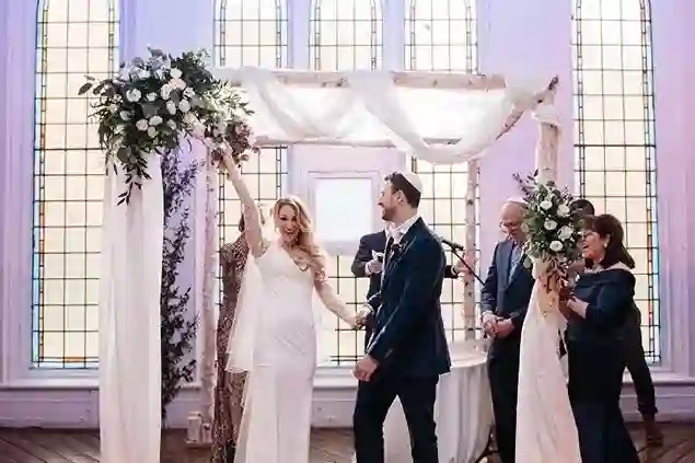 Unique Centrepiece Ideas to Wow Your Guests at a Summer Wedding Unique Centrepiece Ideas to Wow Your Guests at a Summer Wedding