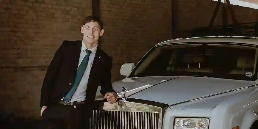 Top Tips for Incorporating a Limo Service into Your Wedding Day Plans