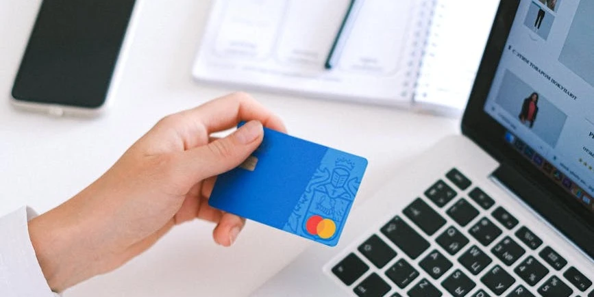 How to Choose the Right E-commerce Platform for Your Business in Ipswich