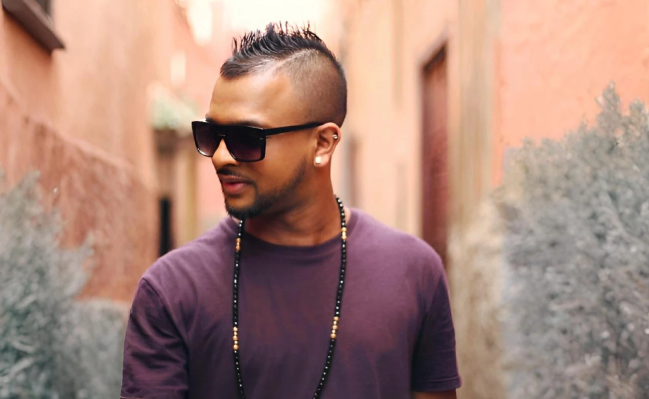 Mumzy Stranger, Punjabi singer