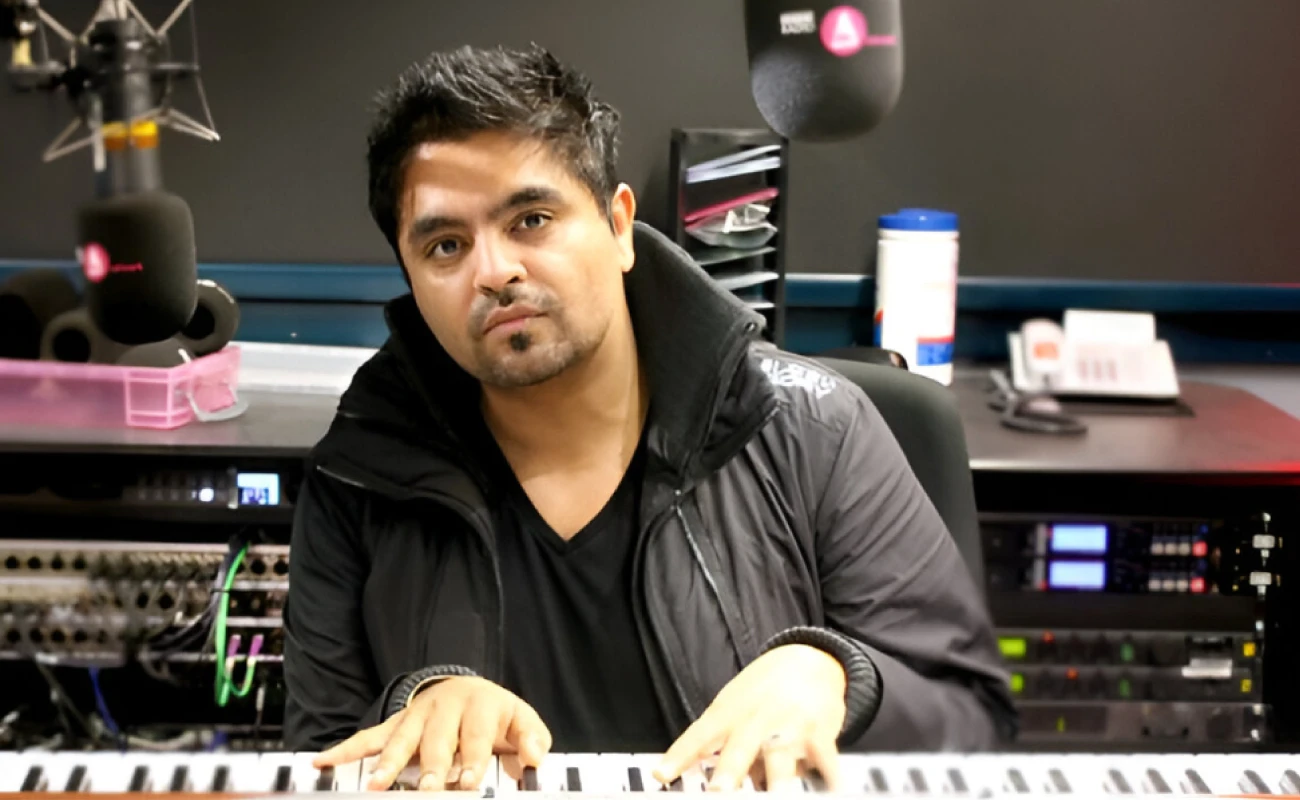 Rishi Rich, Punjabi singer